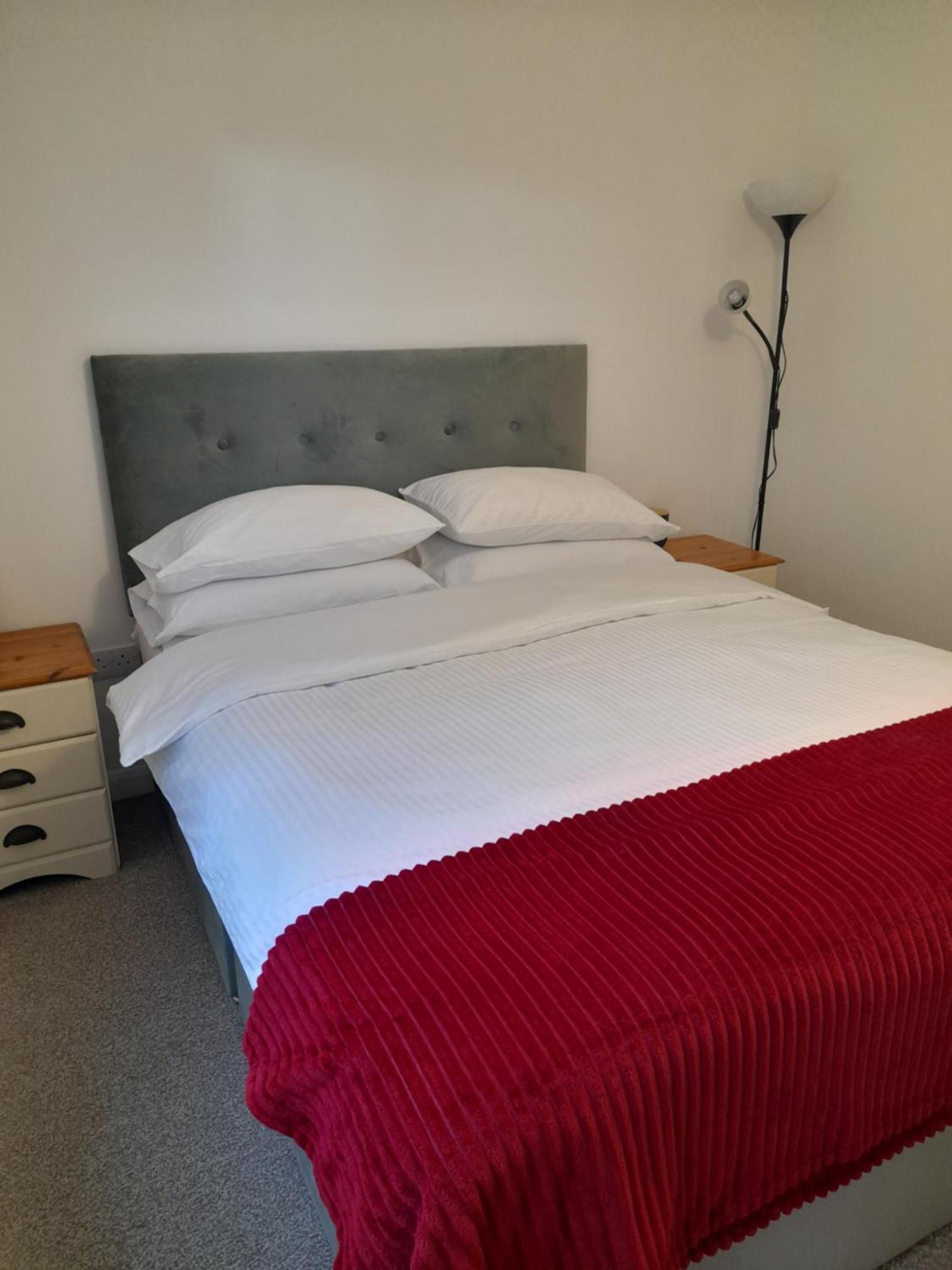 Glastonbury Town Center-Entire Apartment Ngoại thất bức ảnh